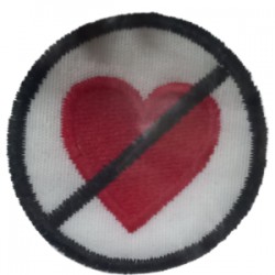 Aplike Ütü İle Yapışan Kalp Girilmez Arma 3 Cm Aplike Ütü İle Yapışan Kalp Girilmez Arma 3 Cm