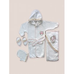 0-6 Ay Kaplan Nakışlı Bornozlu 5li Kız Bebek Havlu Silgi Takımı 0-6 Ay Kaplan Nakışlı Bornozlu 5li Kız Bebek Havlu Silgi Takımı