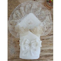 Yenidoğan Sahra Taç Nakışlı Plazma Taşlı Güpürlü Fiyonklu Duvaklı Trilüks Kundak Bebek Battaniyesi Yenidoğan Sahra Taç Nakışlı Plazma Taşlı Güpürlü Fiyonklu Duvaklı Trilüks Kundak Bebek Battaniyesi