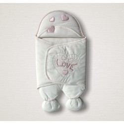 Yenidoğan Lüks Üç Kalp Love Nakışlı Kız Bebek Ayaklı Kundak Bebek Battaniyesi Yenidoğan Lüks Üç Kalp Love Nakışlı Kız Bebek Ayaklı Kundak Bebek Battaniyesi