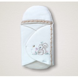 Yenidoğan Minik Sincap Nakışlı Kundak Kız Bebek Battaniyesi Yenidoğan Minik Sincap Nakışlı Kundak Kız Bebek Battaniyesi