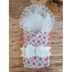 Yenidoğan Kar Tanesi Desenli Dantelli Duvaklı Bebek Battaniyesi Kundak Yenidoğan Kar Tanesi Desenli Dantelli Duvaklı Bebek Battaniyesi Kundak