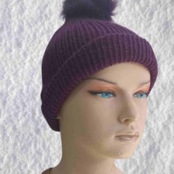 El Örgüsü Doğal Yün Ve Akrilik Karışımlı Sıcacık Kış Beresi Mürdüm Renk El Örgüsü Doğal Yün Ve Akrilik Karışımlı Sıcacık Kış Beresi Mürdüm Renk