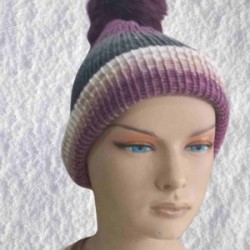 El Örgüsü Doğal Yün Ve Akrilik Karışımlı Sıcacık Kış Beresi Mor Gri Karışık Renk El Örgüsü Doğal Yün Ve Akrilik Karışımlı Sıcacık Kış Beresi Mor Gri Karışık Renk