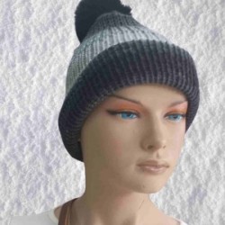 El Örgüsü Doğal Yün Ve Akrilik Karışımlı Sıcacık Kış Beresi Koyu Gri Karışık Renk El Örgüsü Doğal Yün Ve Akrilik Karışımlı Sıcacık Kış Beresi Koyu Gri Karışık Renk