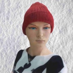 El Örgüsü Doğal Yün Ve Akrilik Karışımlı Sıcacık Kış Beresi Kırmızı Renk El Örgüsü Doğal Yün Ve Akrilik Karışımlı Sıcacık Kış Beresi Kırmızı Renk