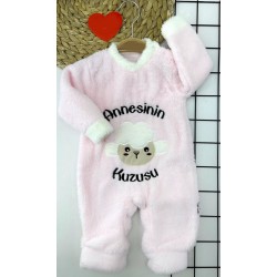 3-6-9-12 Ay Kuzu Tüylü Kumaş Annesinin Kuzusu Nakışlı Alttan Çıtçıtlı Kız Erkek Bebek Tulumu 3-6-9-12 Ay Kuzu Tüylü Kumaş Annesinin Kuzusu Nakışlı Alttan Çıtçıtlı Kız Erkek Bebek Tulumu