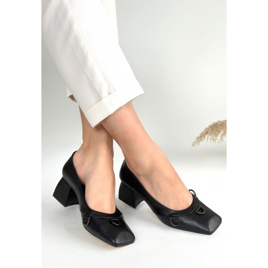 Cande Siyah Cilt Topuklu Ayakkabı