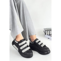 Elika Siyah Cilt Simli Cırt Cırtlı Spor Ayakkabı Elika Siyah Cilt Simli Cırt Cırtlı Spor Ayakkabı