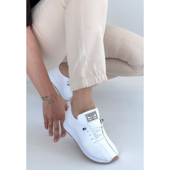 Fiert Beyaz Cilt Bağcıklı Spor Ayakkabı