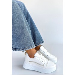 Natte Beyaz Cilt Bağcıklı Spor Ayakkabı Natte Beyaz Cilt Bağcıklı Spor Ayakkabı