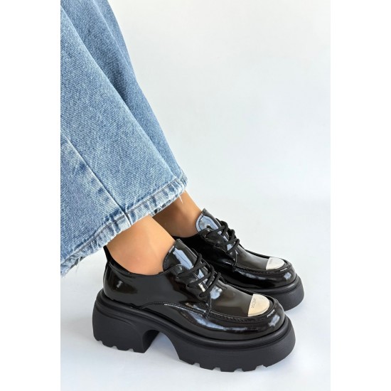 Kiya Siyah Rugan Dolgu Topuk Oxford Ayakkabı