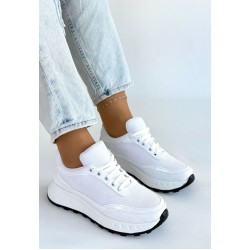 Edva Beyaz Cilt Bağcıklı Spor Ayakkabı Edva Beyaz Cilt Bağcıklı Spor Ayakkabı