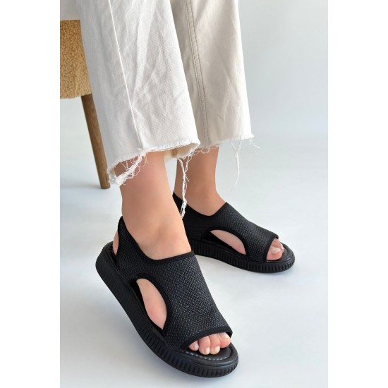 Wayi Siyah Hasır Cilt Sandalet