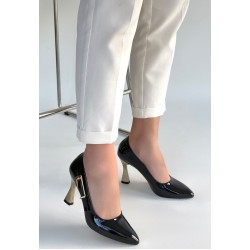 Motya Siyah Rugan Topuklu Ayakkabı Motya Siyah Rugan Topuklu Ayakkabı